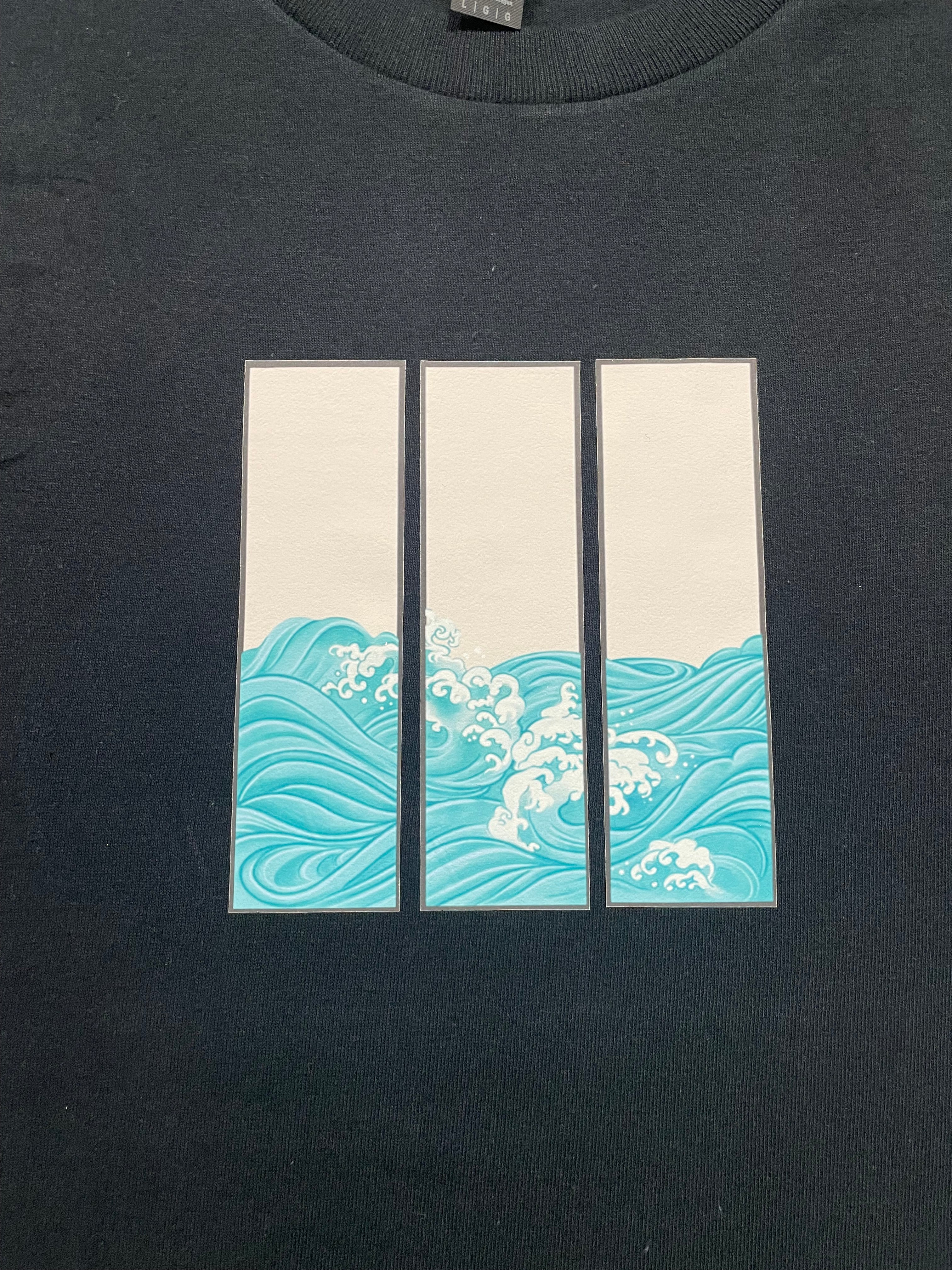 3 Split Waves Graphic Shirt